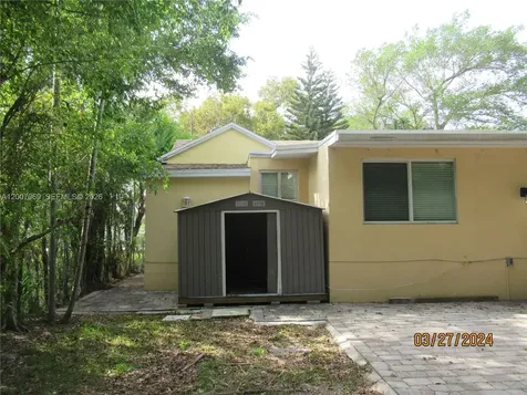 4245 SW 7th Street Miami FL 33134