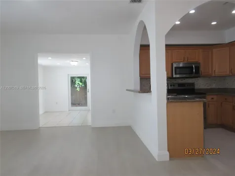4245 SW 7th Street Miami FL 33134