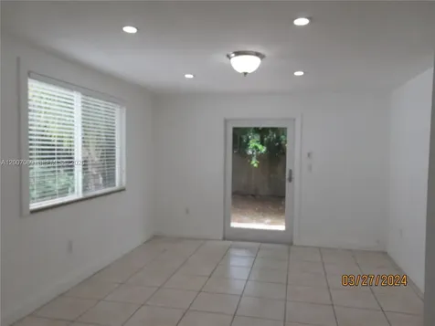 4245 SW 7th Street Miami FL 33134