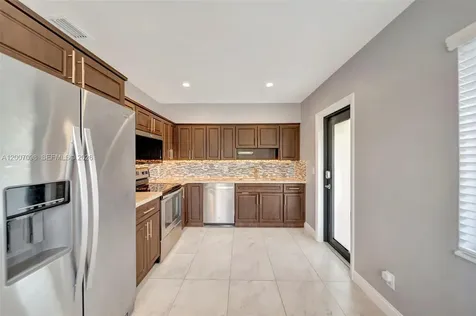7470 SW 37th Street Miami FL 33155