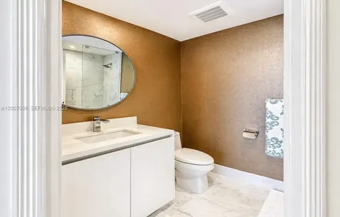 1 Collins Avenue Miami Beach FL 33139
