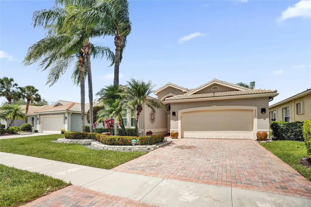 8257 La Jolla Vista Lane Lake Worth FL 33467