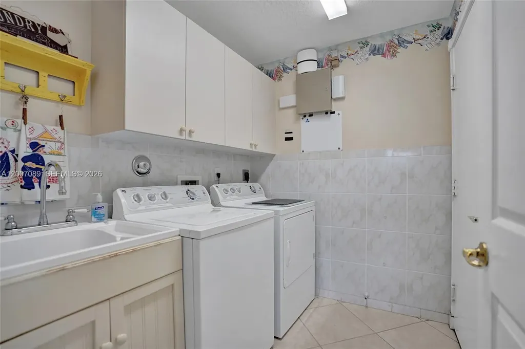 8257 La Jolla Vista Lane Lake Worth FL 33467