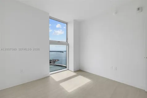 77 SE 5th Street Miami FL 33131