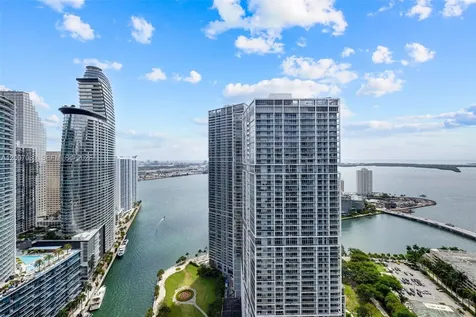 77 SE 5th Street Miami FL 33131