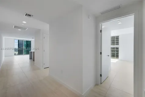 77 SE 5th Street Miami FL 33131