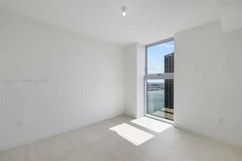 77 SE 5th Street Miami FL 33131
