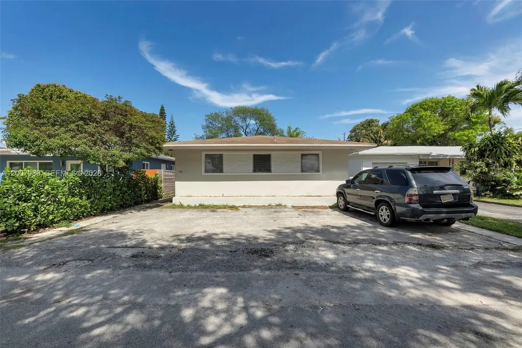 923 N 17th Avenue Hollywood FL 33020