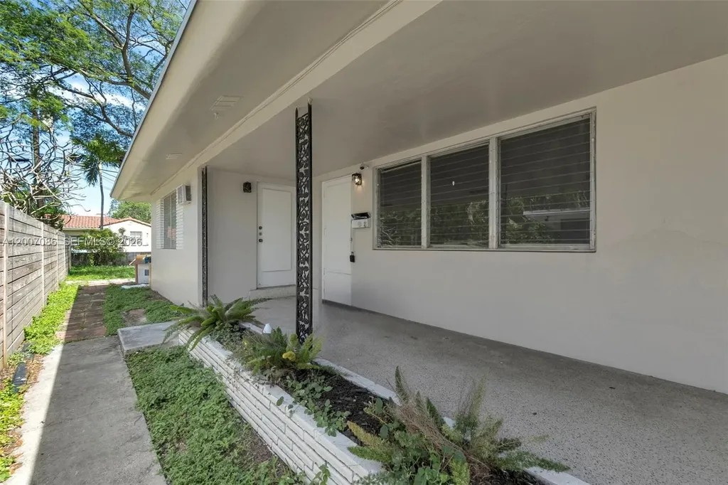 923 N 17th Avenue Hollywood FL 33020