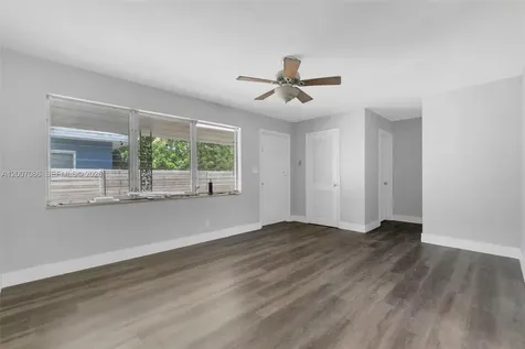 923 N 17th Avenue Hollywood FL 33020