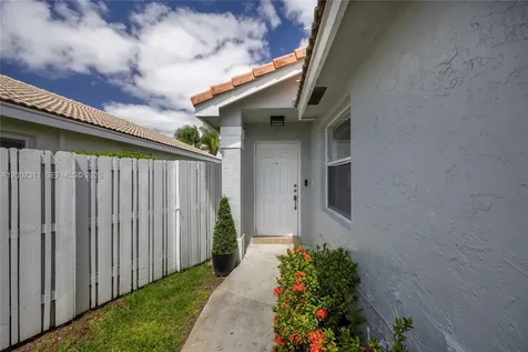 2737 SW 177th Avenue Miramar FL 33029