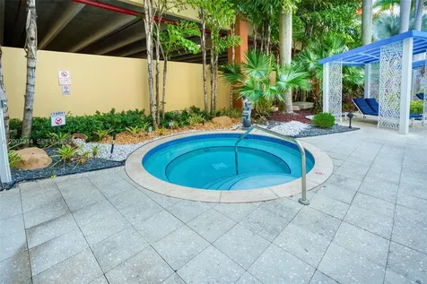 2775 NE 187th Street Aventura FL 33180