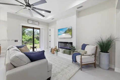 810 Sentinela Boulevard Lehigh Acres FL 33974