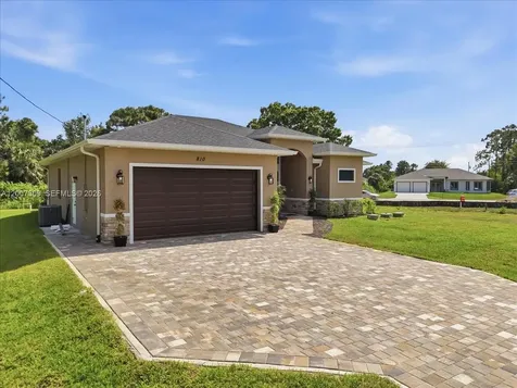 810 Sentinela Boulevard Lehigh Acres FL 33974