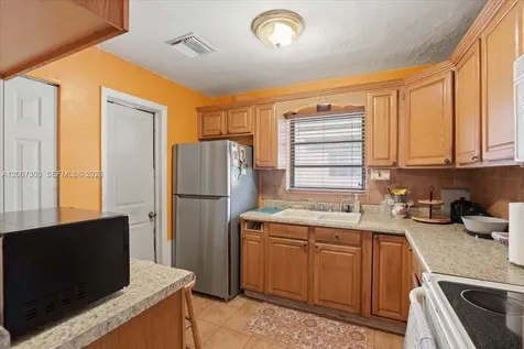 5320 NE 8th Avenue Deerfield Beach FL 33064