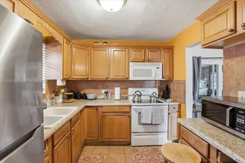 5320 NE 8th Avenue Deerfield Beach FL 33064
