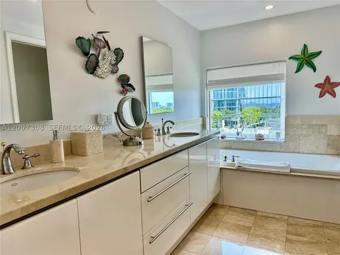 3400 SW 27th Avenue Coconut Grove FL 33133
