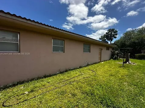 15 NW 88th Street El Portal FL 33150