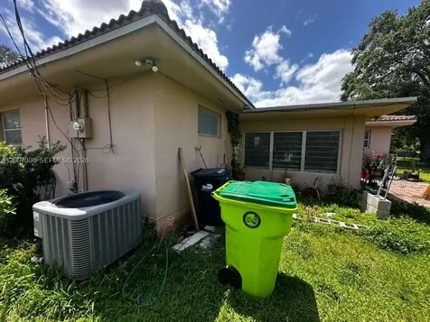 15 NW 88th Street El Portal FL 33150