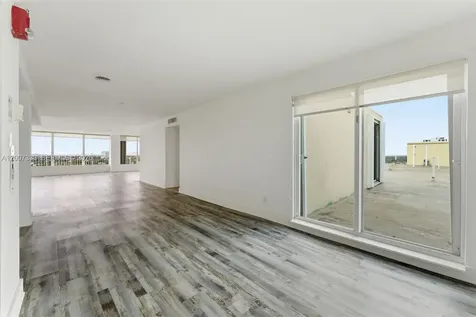 2000 NE 135th Street North Miami FL 33181