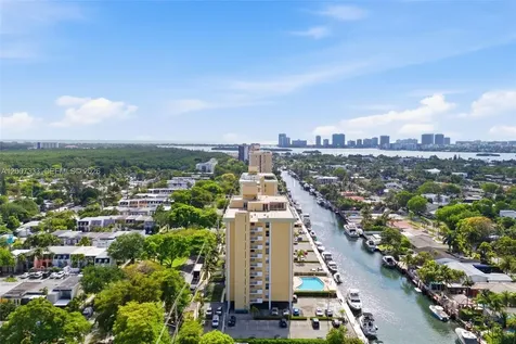 2000 NE 135th Street North Miami FL 33181