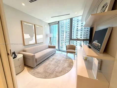 300 Biscayne Blvd Way Miami FL 33131