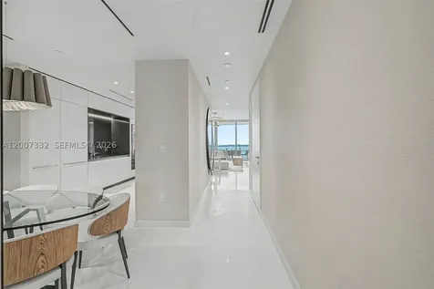 300 Biscayne Blvd Way Miami FL 33131