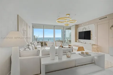 300 Biscayne Blvd Way Miami FL 33131
