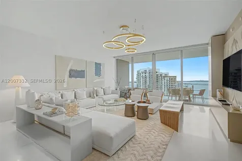 300 Biscayne Blvd Way Miami FL 33131