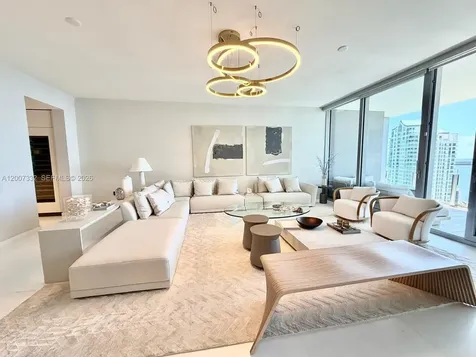 300 Biscayne Blvd Way Miami FL 33131