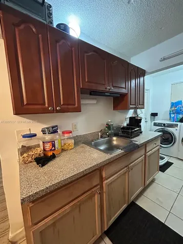 1100 NE 1st Court Hallandale Beach FL 33009