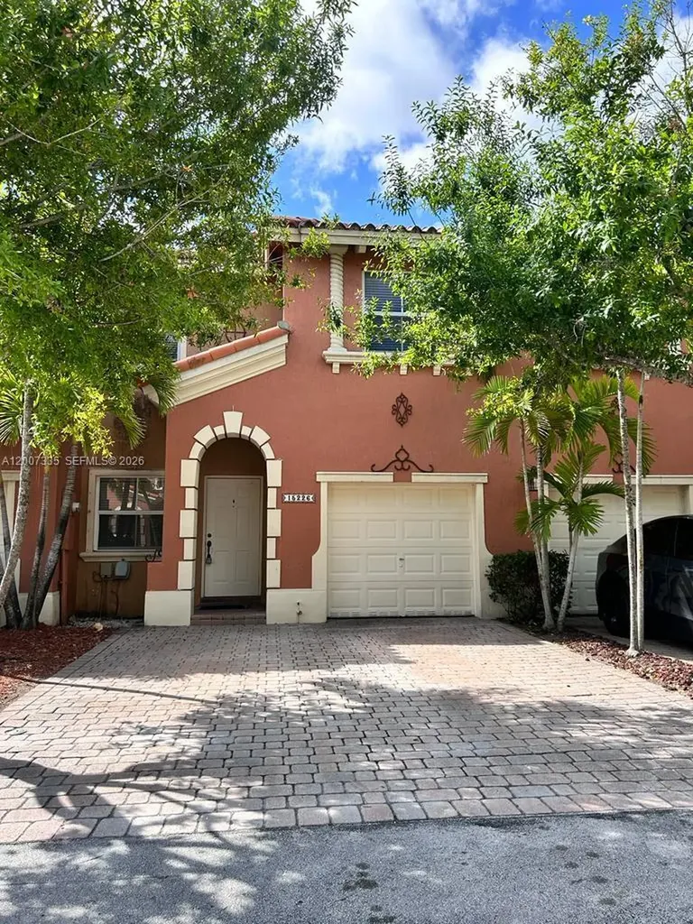 15226 SW 30th Terrace Miami FL 33185