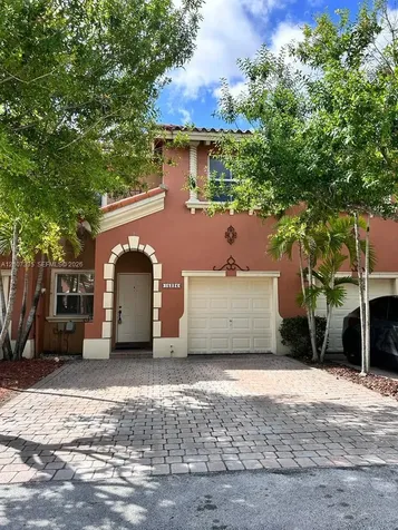 15226 SW 30th Terrace Miami FL 33185