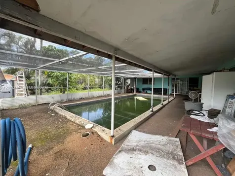 6841 SW 16th Court Pembroke Pines FL 33023
