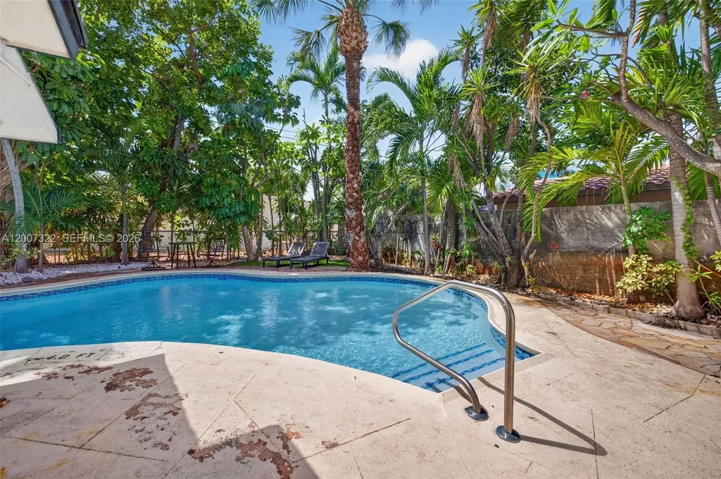 5451 NE 22nd Avenue Fort Lauderdale FL 33308