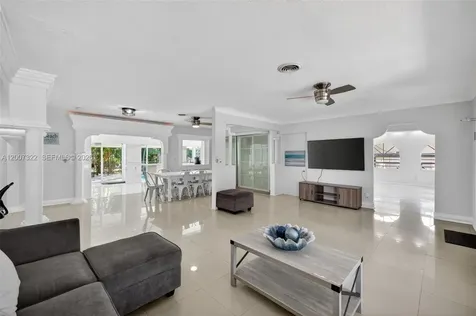 5451 NE 22nd Avenue Fort Lauderdale FL 33308