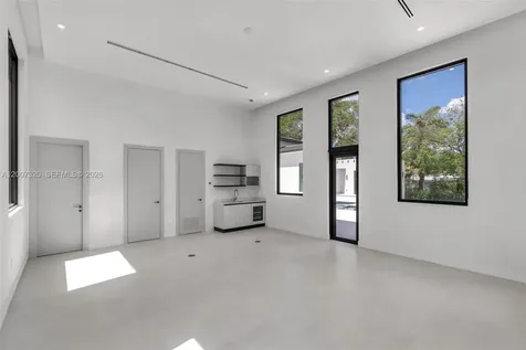6290 Chapman Field Drive Pinecrest FL 33156