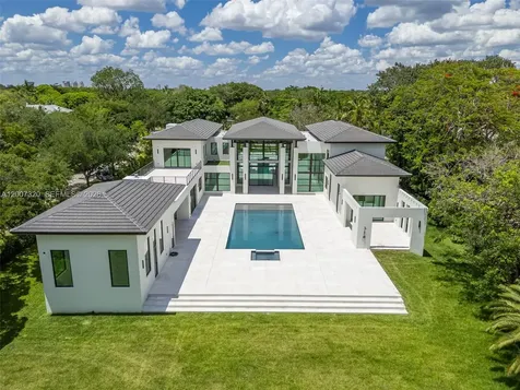6290 Chapman Field Drive Pinecrest FL 33156