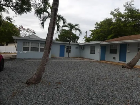 165 NW 40th Street Oakland Park FL 33309