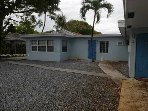 165 NW 40th Street Oakland Park FL 33309