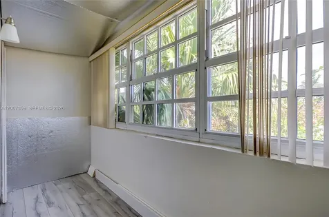 12909 SW 61 Miami FL 33183