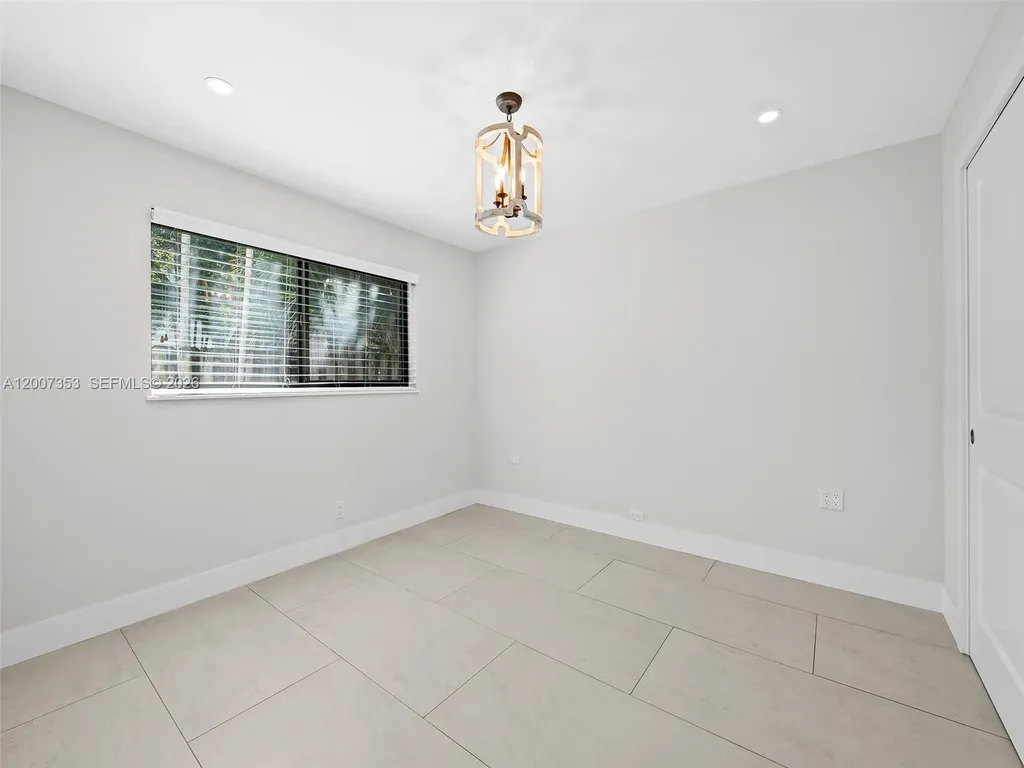 1305 SE 1st Street Fort Lauderdale FL 33301