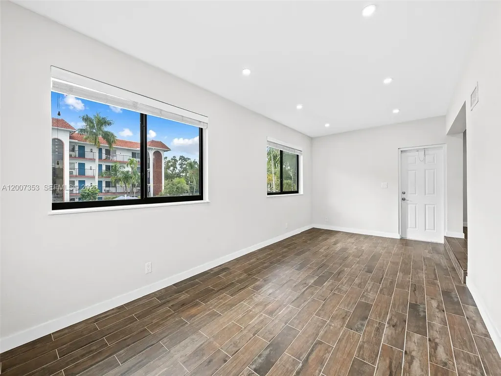 1305 SE 1st Street Fort Lauderdale FL 33301
