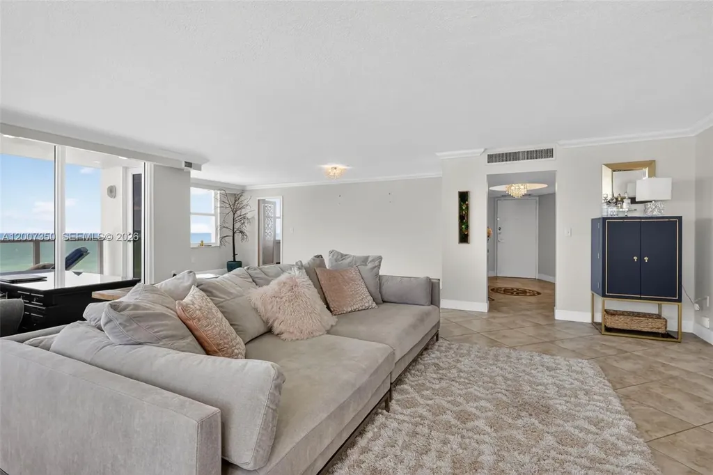 2751 S Ocean Drive Hollywood FL 33019