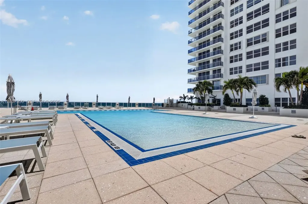 2751 S Ocean Drive Hollywood FL 33019