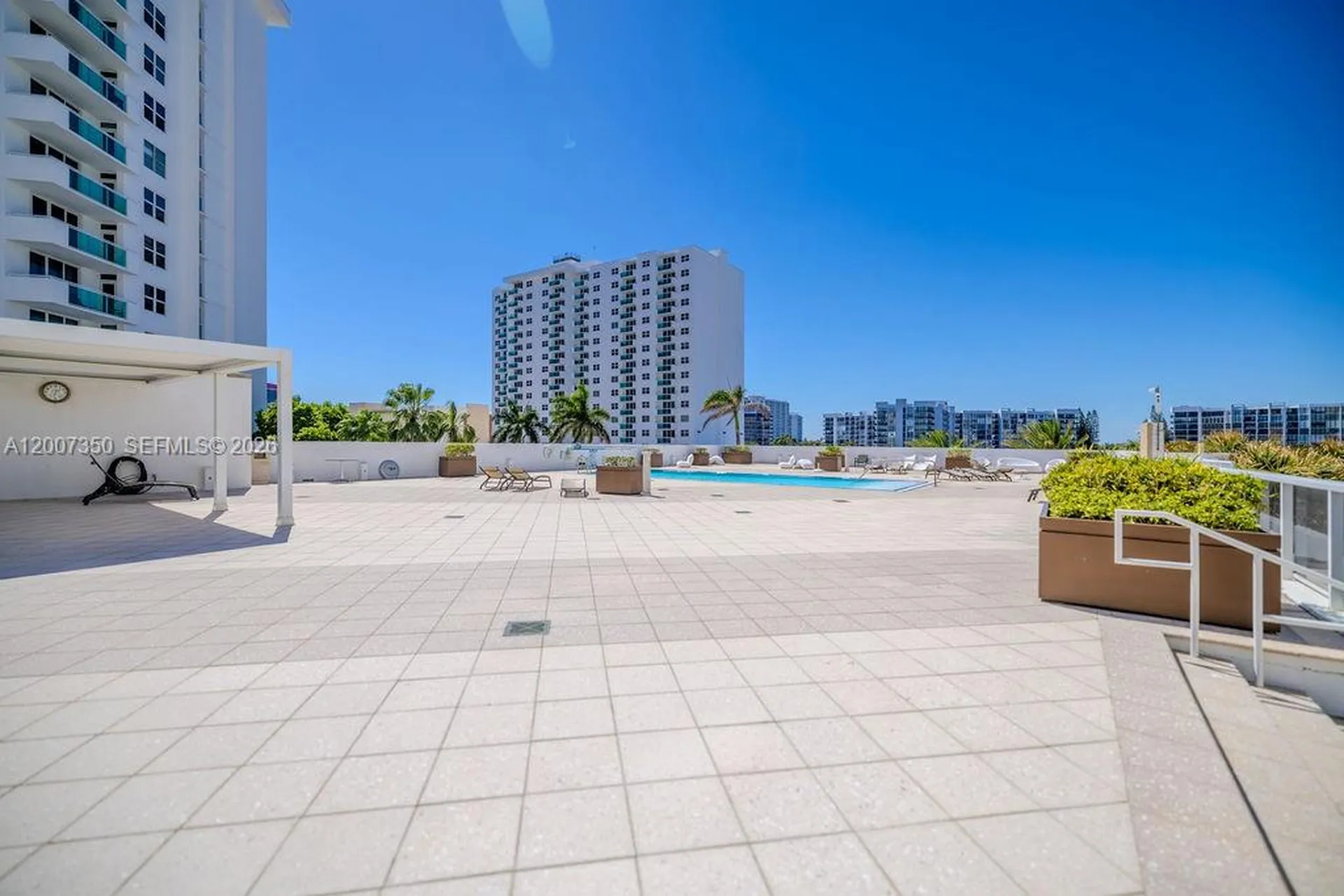 2751 S Ocean Drive Hollywood FL 33019