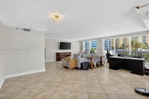 2751 S Ocean Drive Hollywood FL 33019