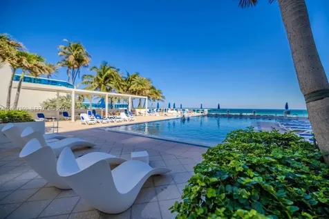2751 S Ocean Drive Hollywood FL 33019