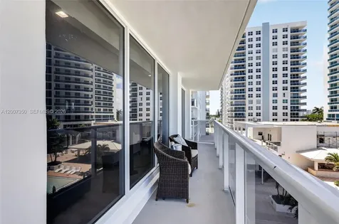 2751 S Ocean Drive Hollywood FL 33019