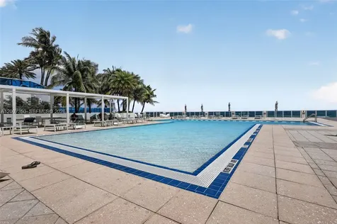 2751 S Ocean Drive Hollywood FL 33019